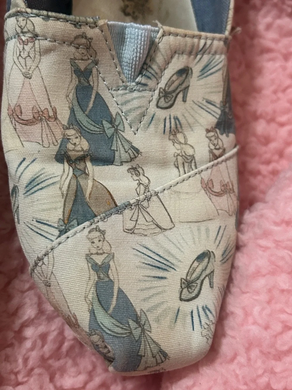 Toms Disney Princesses Canvas Slip-On Flats